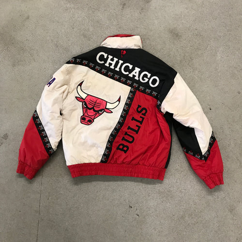 90’s Pro Layer Chicago Bulls Puffer Jacket Size M fits L-XL