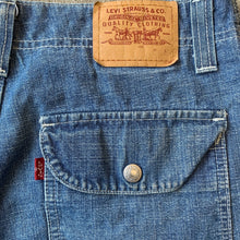 Load image into Gallery viewer, Levi’s Shorts Size 12 fits like 32”