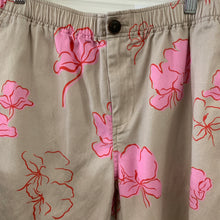 Load image into Gallery viewer, Sig Zane x Saturdays NYC Floral Shorts Size M