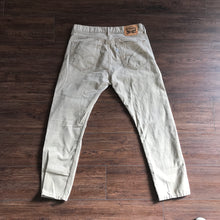Load image into Gallery viewer, Modern Tan Levi&#39;s 508 Size 34” x 28”
