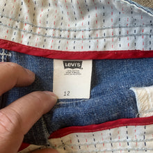 Load image into Gallery viewer, Levi’s Shorts Size 12 fits like 32”