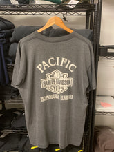 Load image into Gallery viewer, 1982 Pacific Harley Davidson Honolulu T-Shirt Size XL