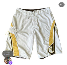 Load image into Gallery viewer, Quicksilver Boardshorts Measures 29”