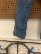 Load image into Gallery viewer, CB diesel Jeans 33x30