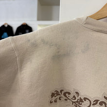Load image into Gallery viewer, 90&#39;s Crazy Shirtz Hawaiian Quilt Tan Crewneck Size M