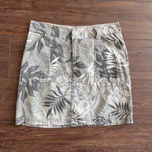 Load image into Gallery viewer, GA Crazy Shirtz Grey Aloha Print Cargo Mini Skirt Size 30&quot;